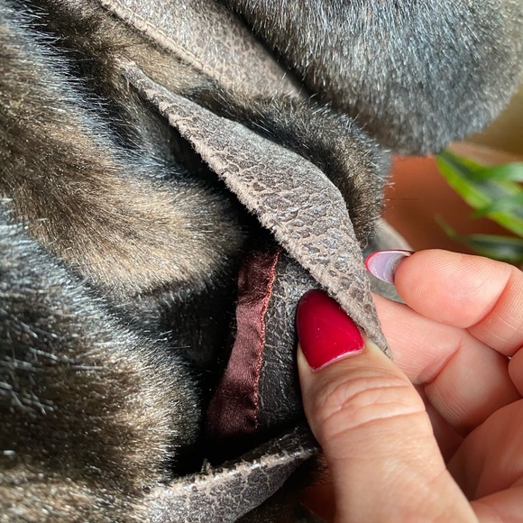 SOLD ♥️ 1970’s Vintage Faux Fur Coat | Chocolate Brown - Picture 12 of 12